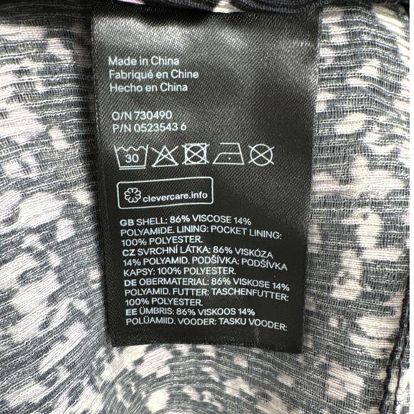 H & M Black Purple and White Patterned Shorts With Tie Belt Size 6 - Picture 4 of 5